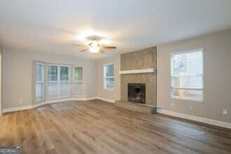 6179 Charring Cross Ct in Lithonia, GA - Foto de edificio - Building Photo