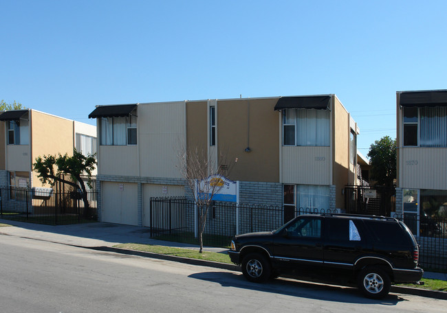 1336 W 19th St in Long Beach, CA - Building Photo - Building Photo