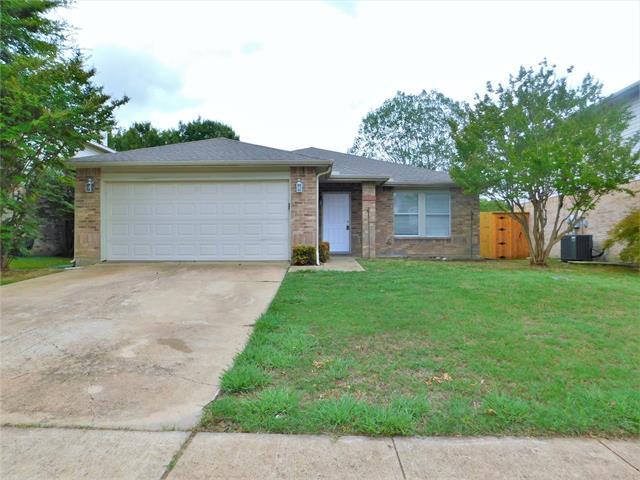 8605 Mild Creek Ln in Denton, TX - Building Photo