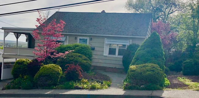 409 NW 12th St in Pendleton, OR - Foto de edificio - Building Photo