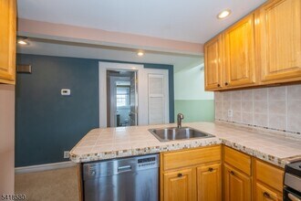 41 Beekman St in Bloomfield, NJ - Building Photo - Building Photo