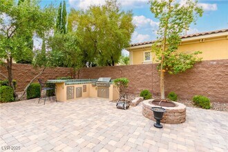 58 Contrada Fiore Dr in Henderson, NV - Building Photo - Building Photo