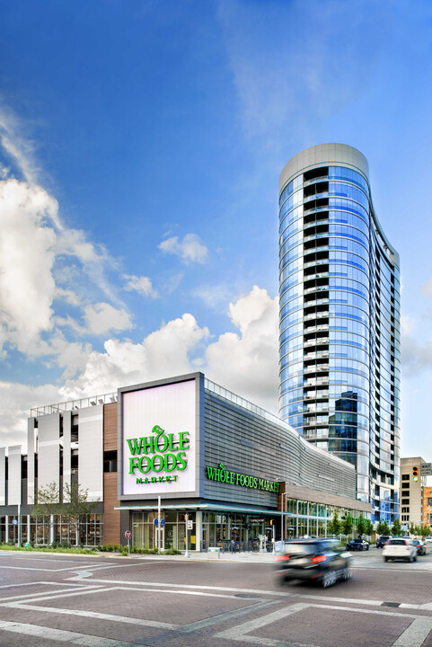 360 Market Square in Indianapolis, IN - Building Photo