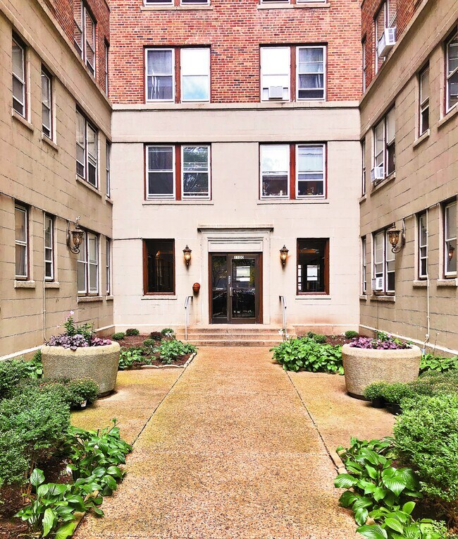 1100 N LaSalle Dr Rentals in Chicago, IL