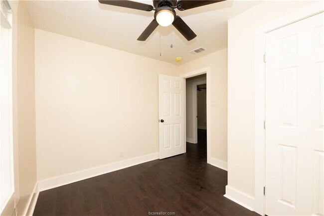 property at 535 Husk Ln