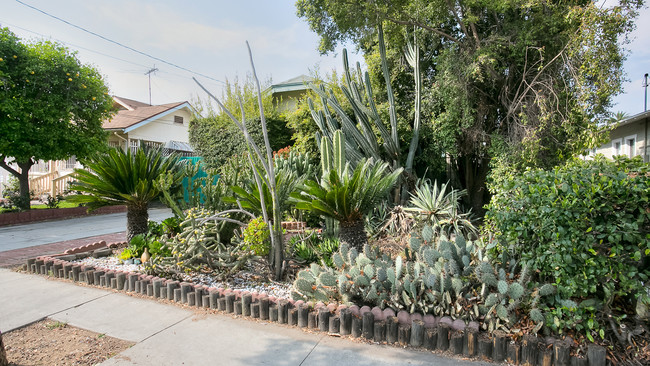 2 Unit Multi-Family in Glendale, CA - Building Photo - Other