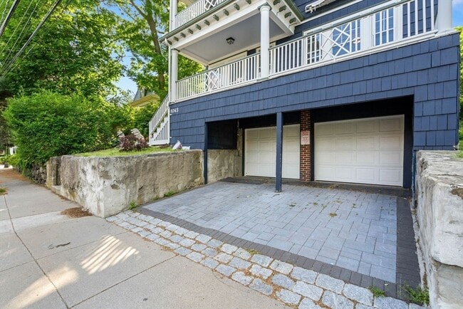 1045 Adams St in Boston, MA - Building Photo - Building Photo