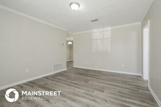 8371 Fury Dr in Jacksonville, FL - Building Photo - Building Photo