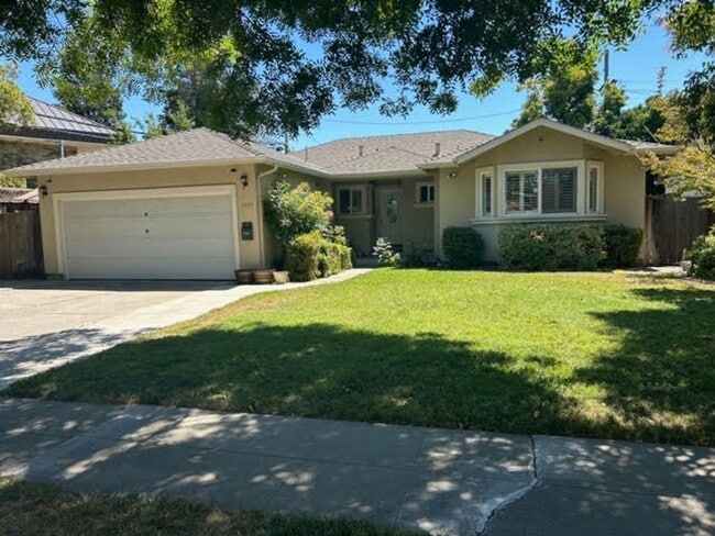 property at 1204 Redcliff Dr