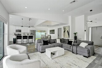 4920 NW 83rd Terrace in Lauderhill, FL - Building Photo - Building Photo