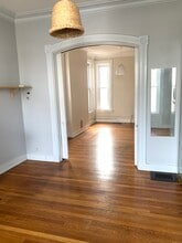 22 Lyon St, Unit 1 floor walkout garden in New Haven, CT - Building Photo - Building Photo