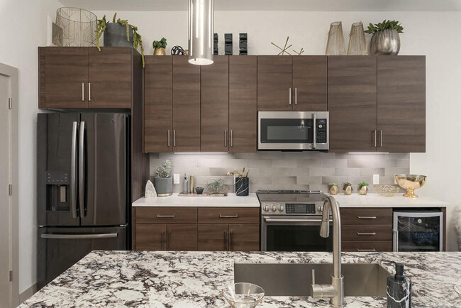The District at Scottsdale Apartments in Scottsdale, AZ - Foto de edificio - Building Photo
