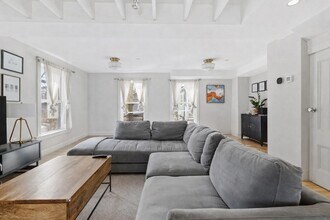 20 Adrian St in Somerville, MA - Building Photo - Building Photo