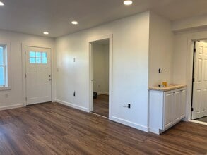 4 Orchard St in Danbury, CT - Building Photo - Building Photo