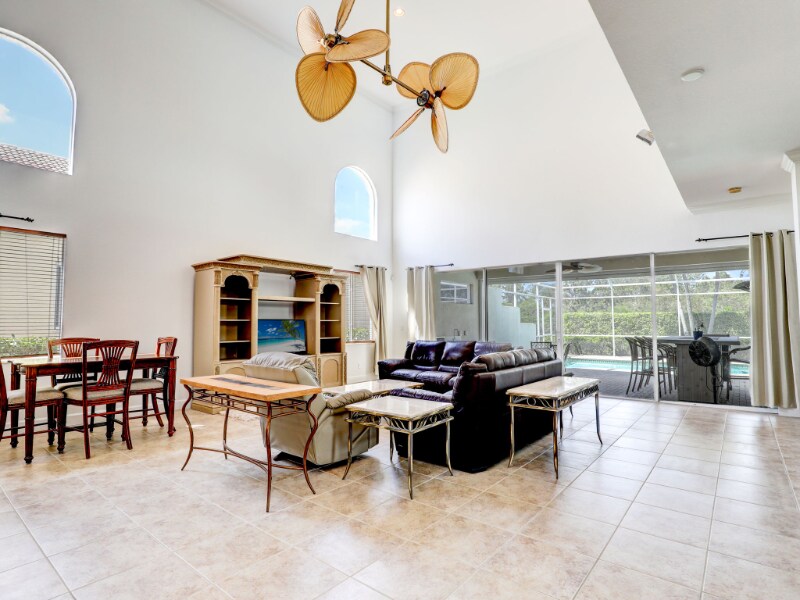 317 Steerforth Ct in Naples, FL - Building Photo