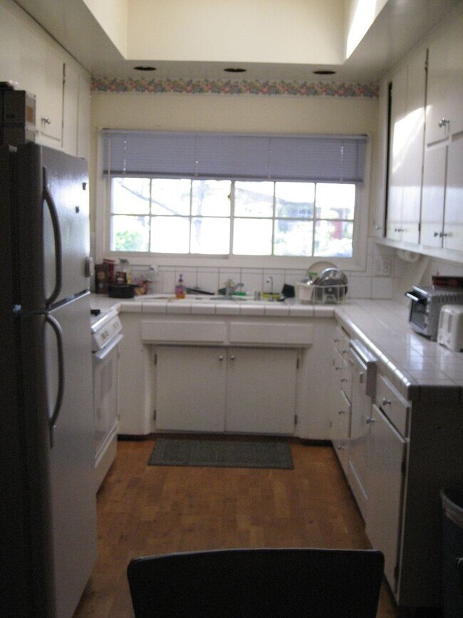 1293 Fernwood Dr in San Luis Obispo, CA - Building Photo - Building Photo