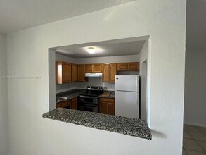 4160 NW 21st St in Lauderhill, FL - Building Photo - Building Photo