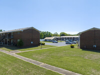 Fox Valley Apartments in Maylene, AL - Foto de edificio - Building Photo