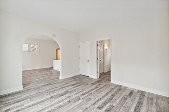 4039 Vermaas Ave in Toledo, OH - Foto de edificio - Building Photo