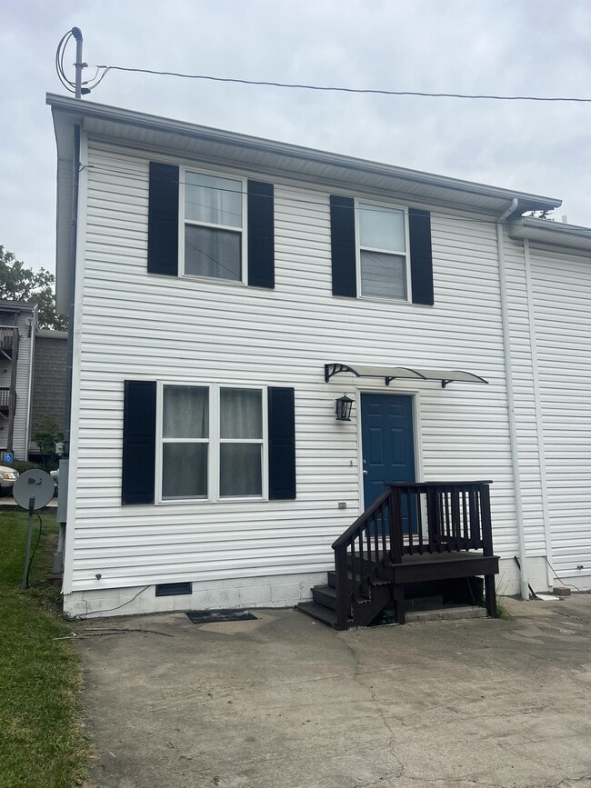 property at 1 Cedarstone Rd