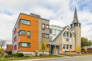 ALMA Sandy Hill in Ottawa, ON - Building Photo