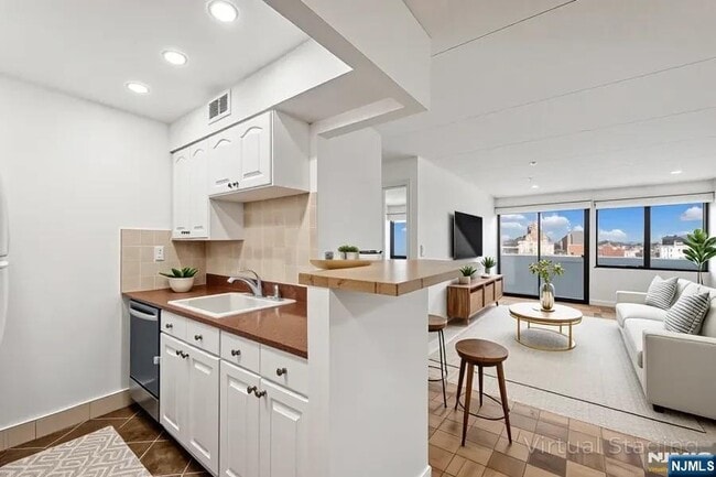 property at 1600 Center St