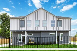 4601 Newberry St in Houston, TX - Building Photo