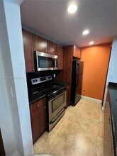 7165 NW 186th St in Hialeah, FL - Building Photo - Building Photo