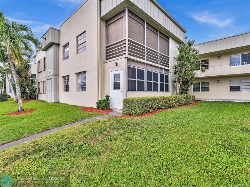 308 Monaco Blvd in Delray Beach, FL - Foto de edificio