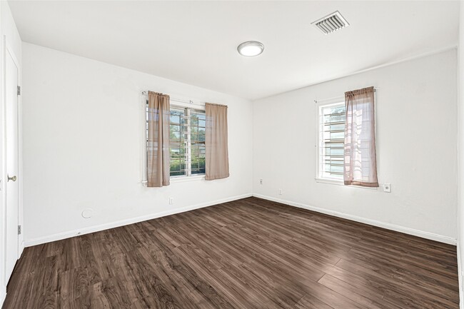 property at 3626 Yosemite St