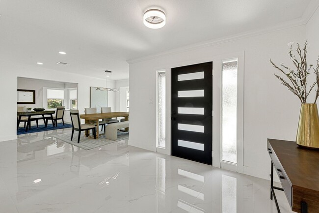 property at 2415 Moss Hill Dr