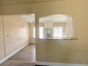 850 S Rosemead Blvd in Pasadena, CA - Building Photo - Building Photo