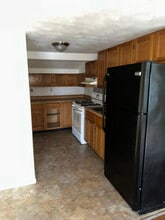 623 E Lake Ave in Peoria, IL - Building Photo - Building Photo