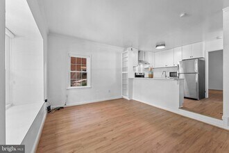 2504 Fairfax Dr in Arlington, VA - Building Photo - Building Photo