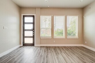 7703 Rainbow Cl in Houston, TX - Building Photo - Building Photo