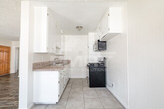 304 N Market St in Inglewood, CA - Foto de edificio - Building Photo
