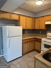 6465 River Park Dr in Riverdale, GA - Foto de edificio - Building Photo