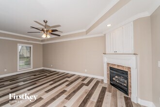 145 Pine Ct in Pell City, AL - Foto de edificio - Building Photo