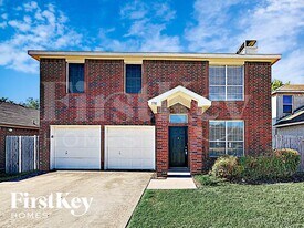 530 Alameda Ave in Duncanville, TX - Building Photo