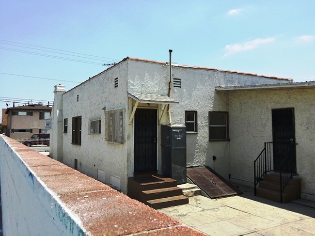 939 S Fetterly Ave in Los Angeles, CA - Building Photo - Building Photo