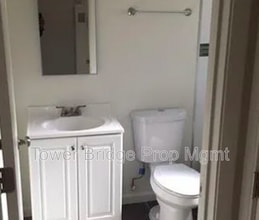 2701 San Fernando Way in Sacramento, CA - Building Photo - Building Photo