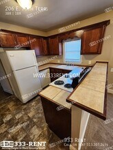 206 E 79th Ter in Kansas City, MO - Foto de edificio - Building Photo