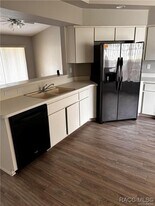 5220 W Mountainview Cir in Lecanto, FL - Building Photo