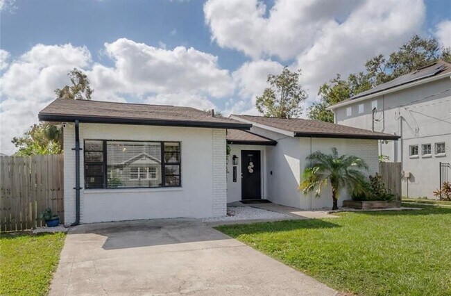 2112 W State St in Tampa, FL - Building Photo - Building Photo