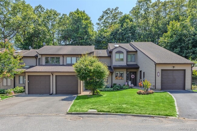 25 Jeremy Cir in Nesconset, NY - Building Photo - Building Photo
