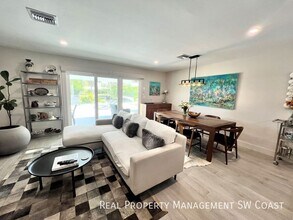 18100 Pioneer Rd in Ft. Myers, FL - Building Photo - Building Photo