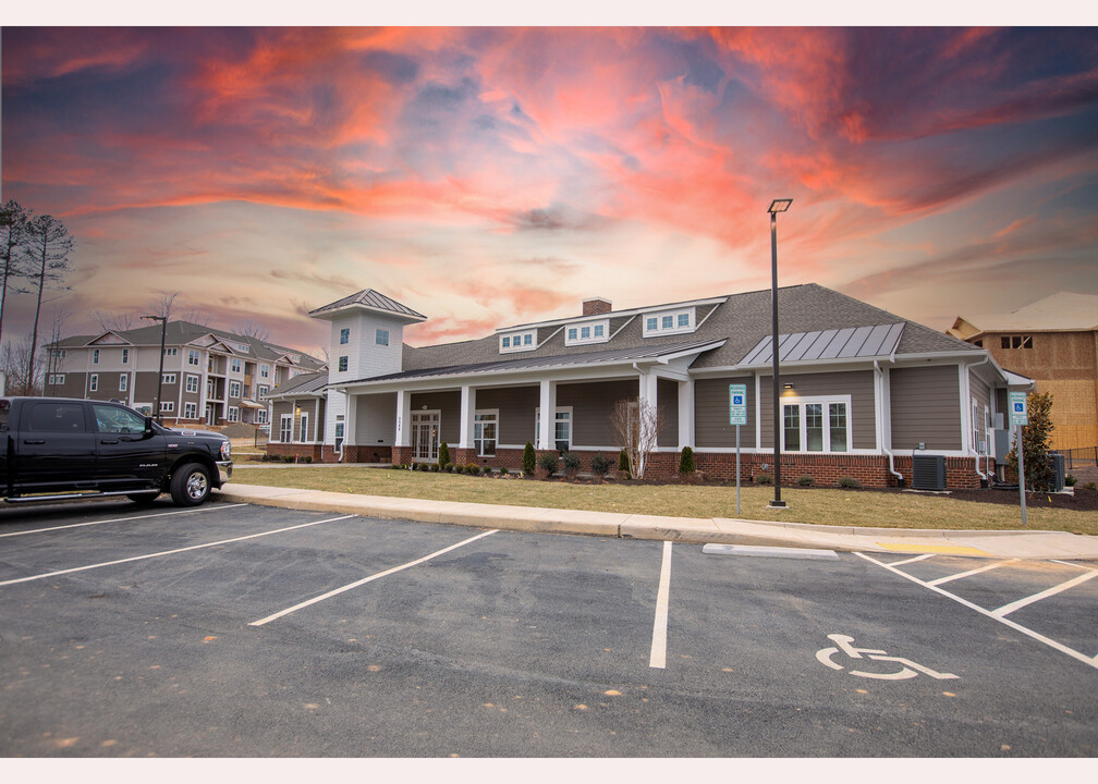 Berkmar Landing Apartments in Earlysville, VA - Building Photo