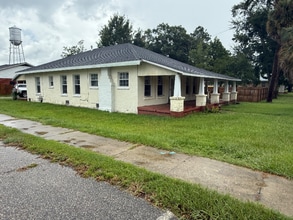 2105 Wilkerson St in Flomaton, AL - Building Photo - Building Photo