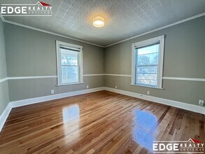 11 Pennsylvania Ave in Newton, MA - Foto de edificio - Building Photo