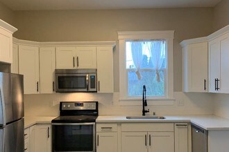 1803 S Weller St, Unit A in Seattle, WA - Foto de edificio - Building Photo